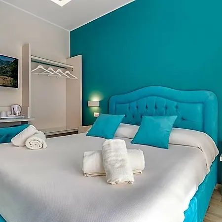 Tiffany Bed & Breakfast 4*
